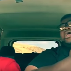 Bróðirinn syngur stanslaust í 7 tíma „road trip“ henni til armæðu