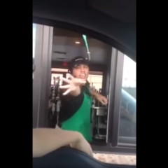 Dansandi Starbucks starfsmaður gerir vinnuna skemmtilega