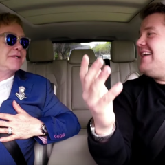 Elton John syngur og sprellar á rúntinum í Los Angeles