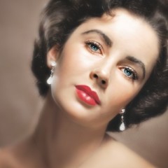 Elizabeth Taylor sýnir okkur hversu auðveld klassísk augnförðun er